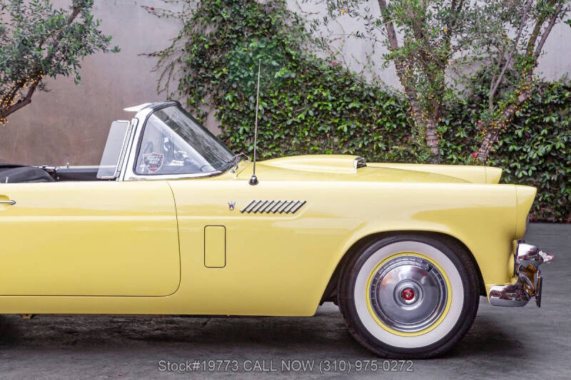 1956 Ford Thunderbird