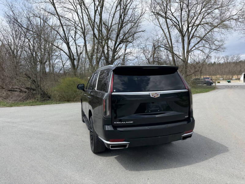 2022 Cadillac Escalade Luxury