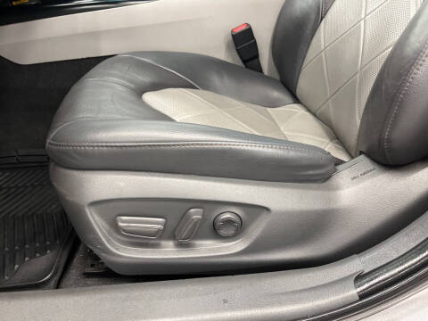 2018 Toyota Camry Hybrid XLE