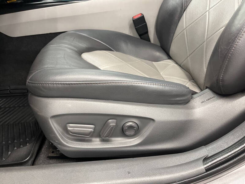 2018 Toyota Camry Hybrid XLE