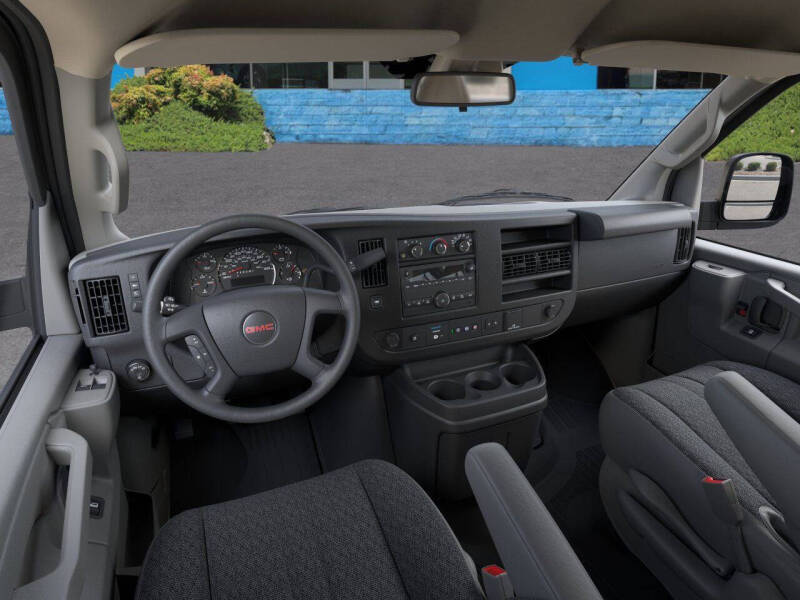 2025 GMC Savana 2500