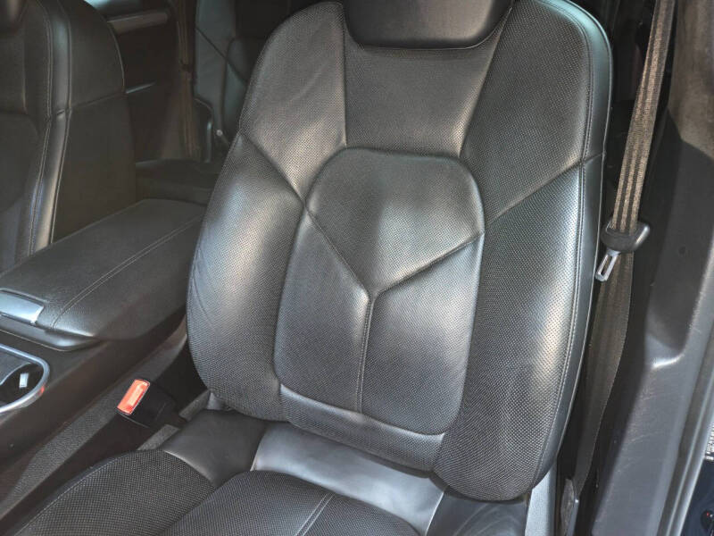 2013 Porsche Cayenne GTS