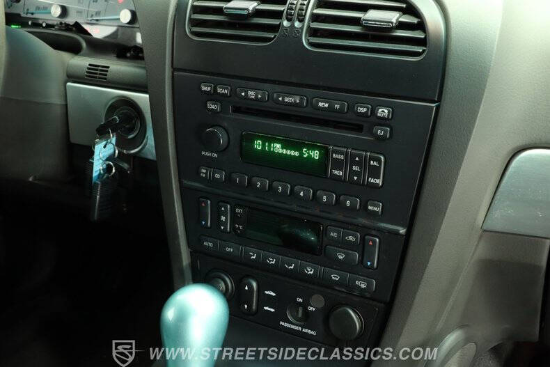 2002 Ford Thunderbird Deluxe