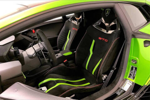 2022 Lamborghini Huracan STO