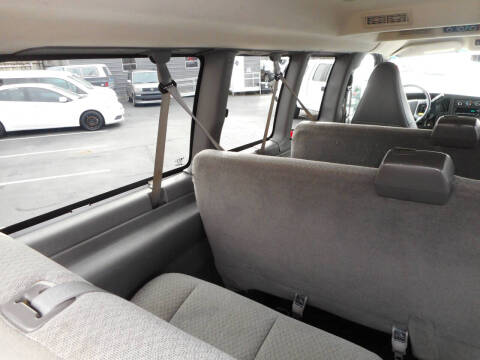 2017 Chevrolet Express LS 2500