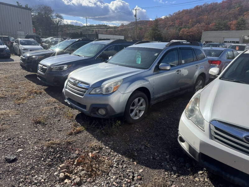 2016 Subaru Outback Limited's photo