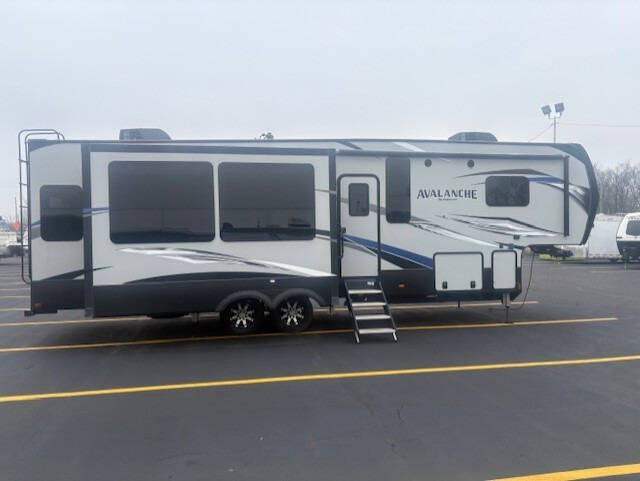 2019 Keystone RV AV 320 RS