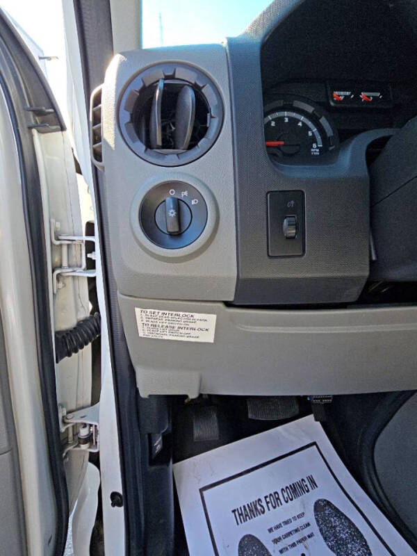 2013 Ford E-Series E-350 SD