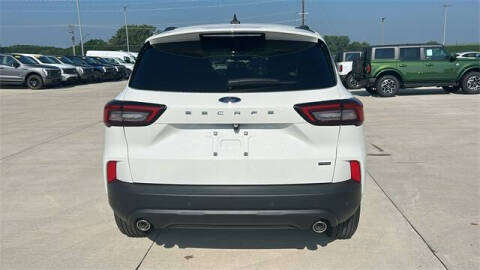 2025 Ford Escape Hybrid ST-Line