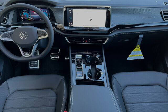 2024 Volkswagen Atlas Cross Sport SEL R-Line 4Motion