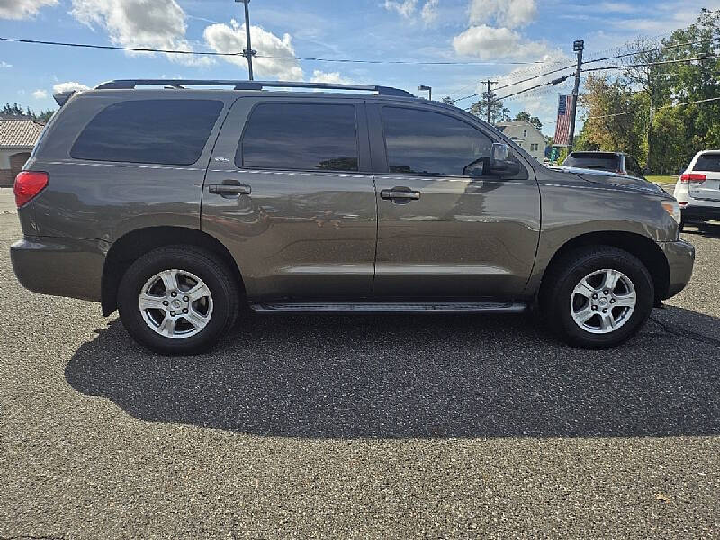 2017 Toyota Sequoia SR5