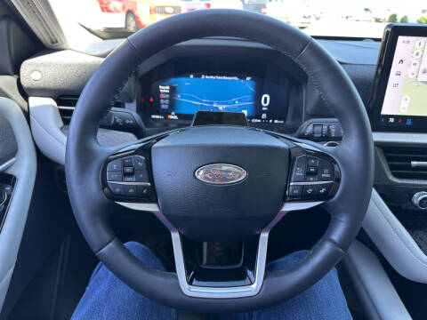 2025 Ford Explorer Platinum
