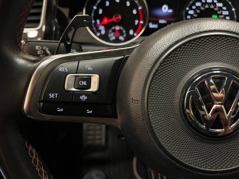 2019 Volkswagen Golf GTI S