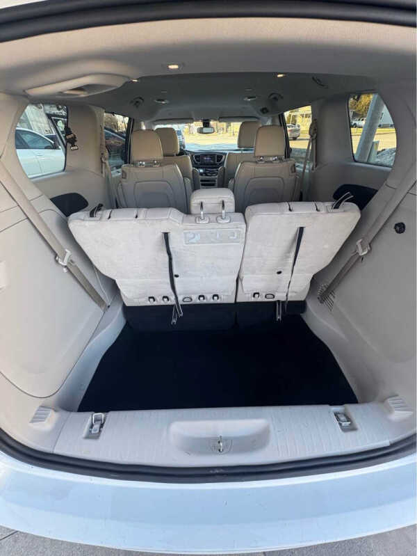 2021 Chrysler Voyager LXi