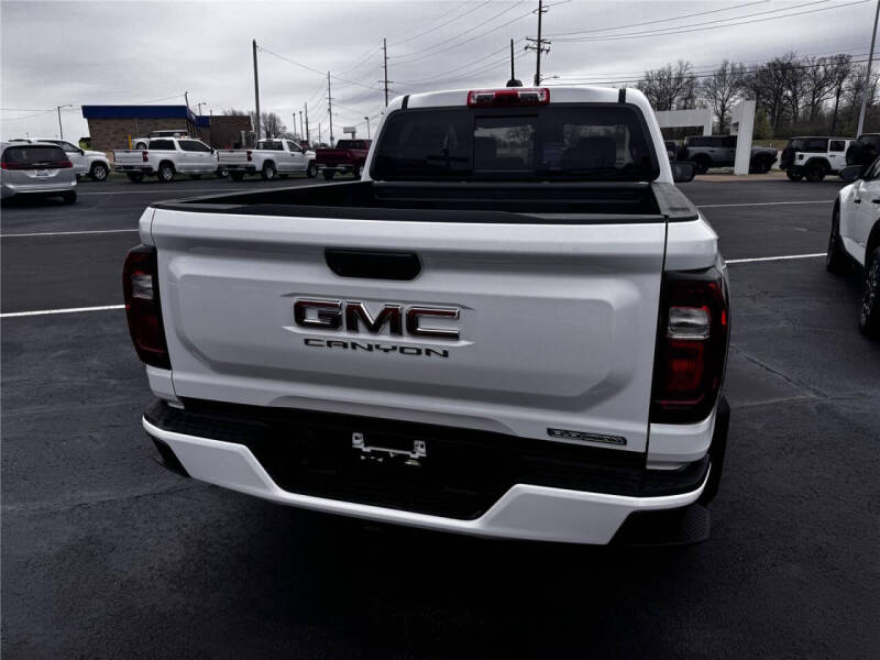 2024 GMC Canyon Elevation