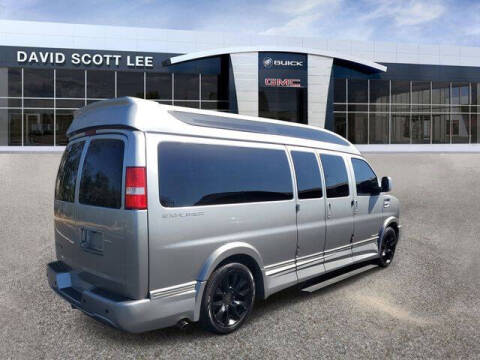 2022 Chevrolet Express 2500