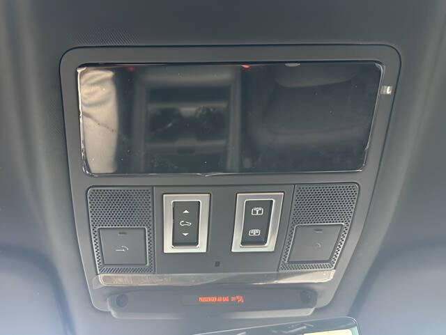 2025 Land Rover Defender 110 P400 S