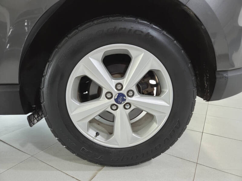2016 Ford Edge SE