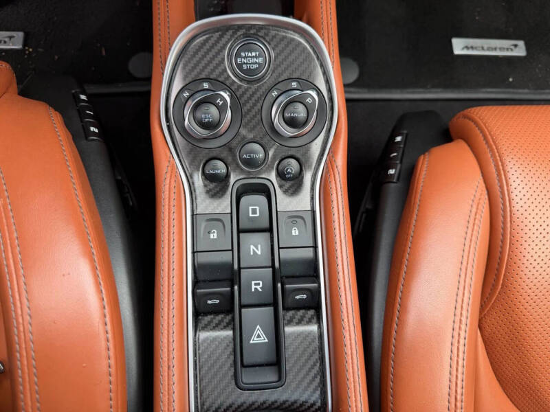 2017 McLaren 570GT