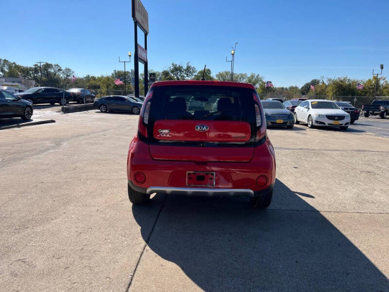2017 Kia Soul +