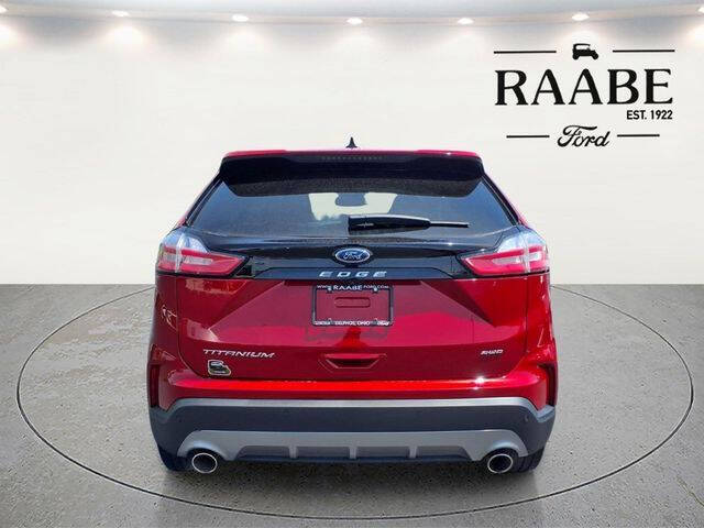 2024 Ford Edge Titanium