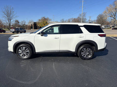 2025 Nissan Pathfinder S