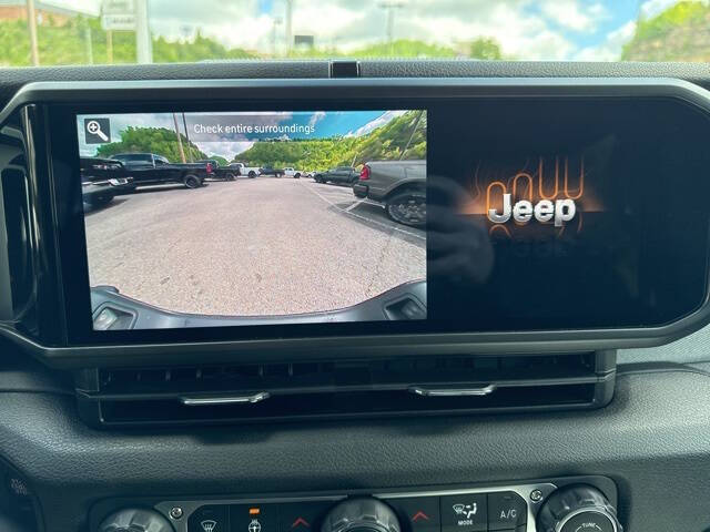 2025 Jeep Gladiator Willys