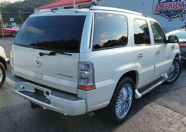 2003 Cadillac Escalade