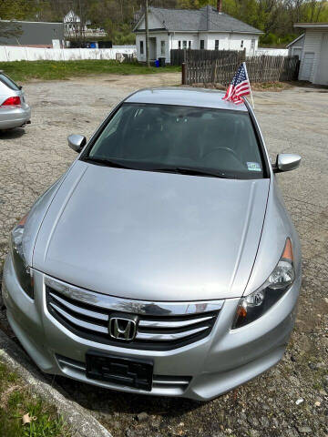 2011 Honda Accord for sale at V & R Auto Group LLC in Wauregan CT