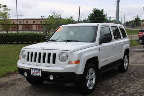 2012 Jeep Patriot for sale at LIFE AFFORDABLE AUTO SALES in Columbus OH