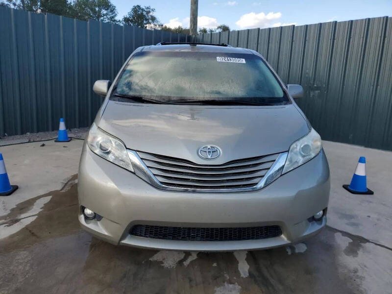 2015 Toyota Sienna