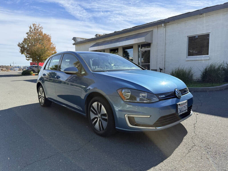 2016 Volkswagen e-Golf SE