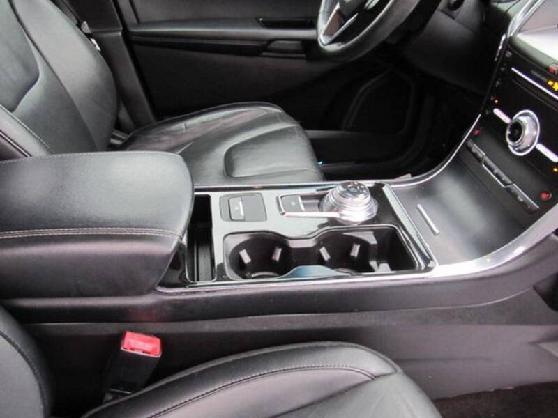 2019 Ford Edge Titanium