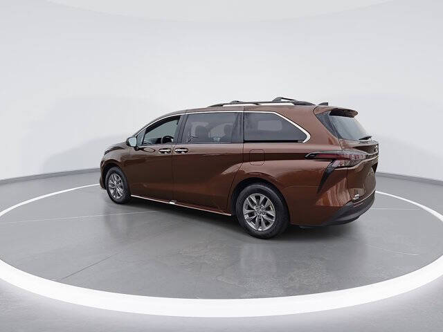 2024 Toyota Sienna XLE 7-Passenger
