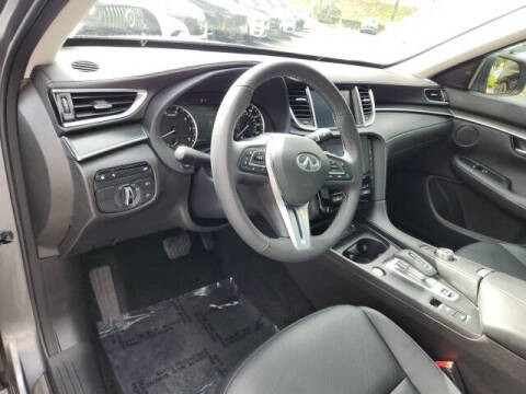 2025 Infiniti QX50 Luxe