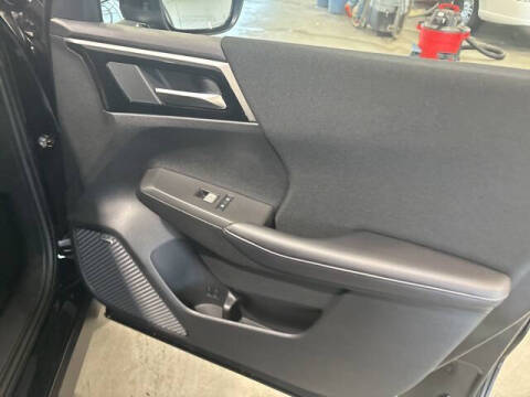 2025 Mitsubishi Outlander ES