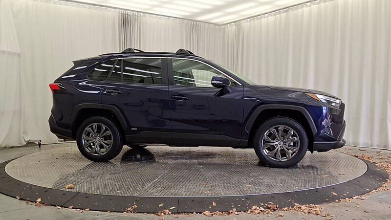 2022 Toyota RAV4 Hybrid XLE Premium