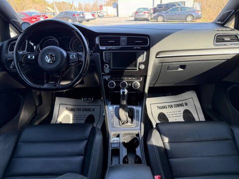 2017 Volkswagen Golf R 4Motion