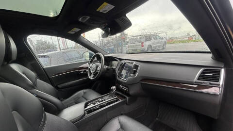 2019 Volvo XC90 T5 Momentum
