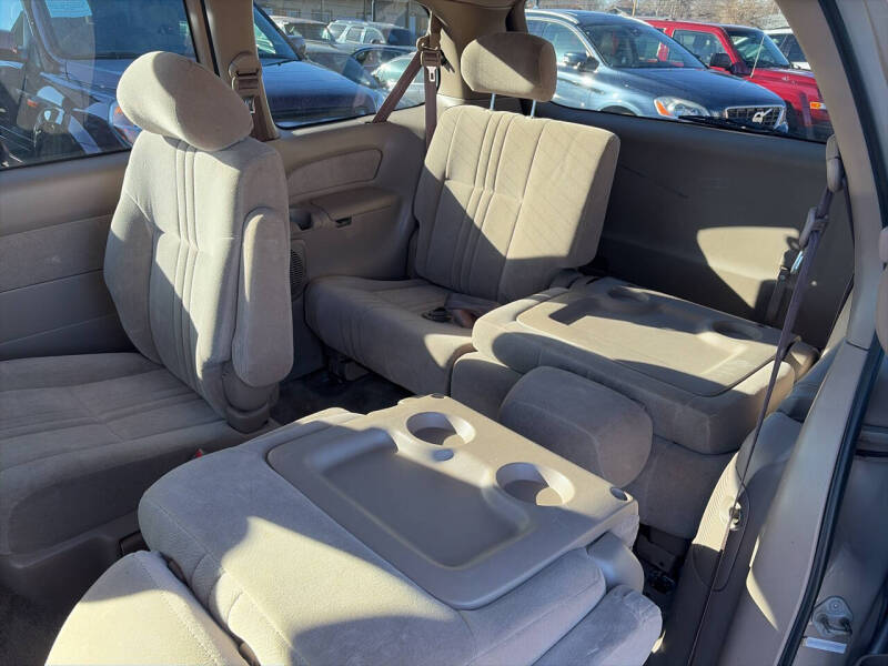 2002 Toyota Sienna LE
