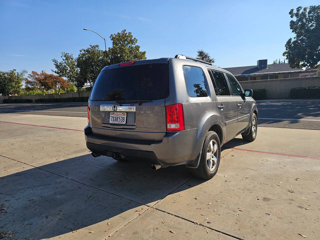 2011 Honda Pilot for sale at SPEED VALLEY MOTORS in Sanger, CA