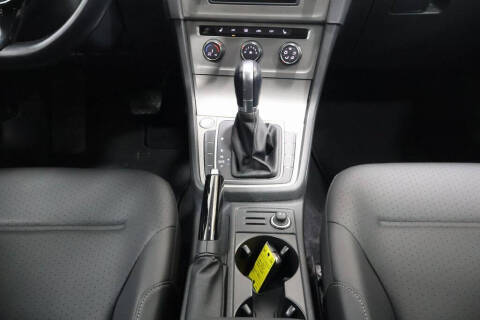 2017 Volkswagen Golf TSI Wolfsburg Edition