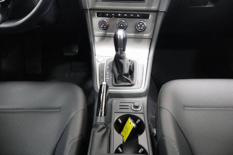 2017 Volkswagen Golf TSI Wolfsburg Edition