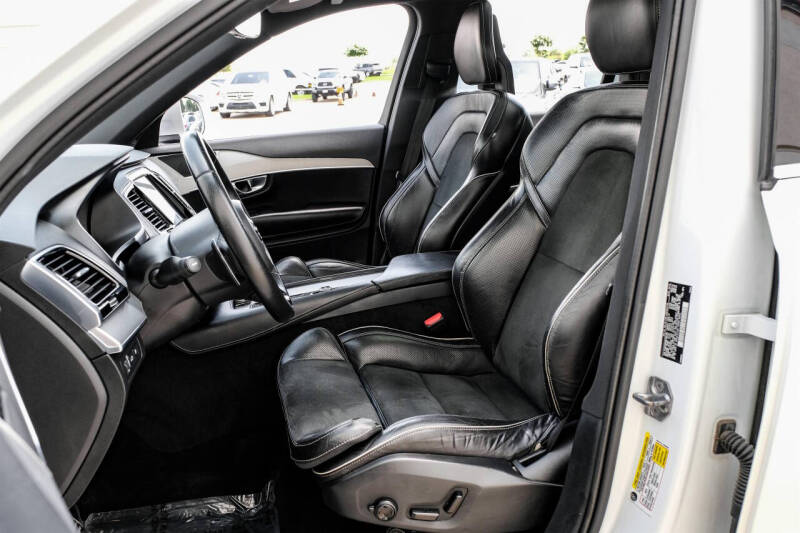 2016 Volvo XC90 T8 eAWD R-Design