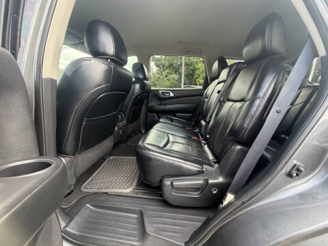 2018 Nissan Pathfinder SL