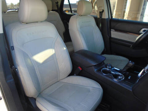 2017 Ford Explorer Platinum
