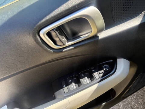 2020 Hyundai Venue SEL