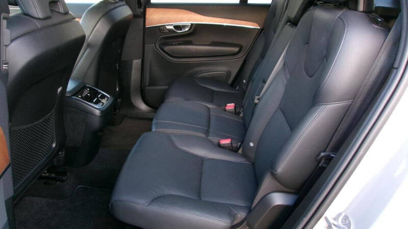 2024 Volvo XC90 B6 Plus Bright Theme 7P