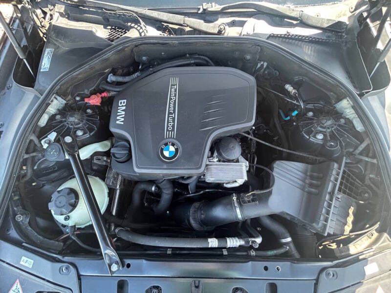 2012 BMW 5 Series 528i