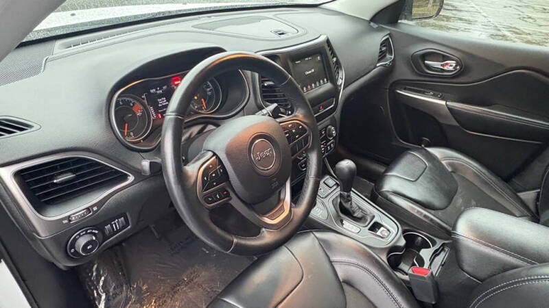 2019 Jeep Cherokee Latitude Plus